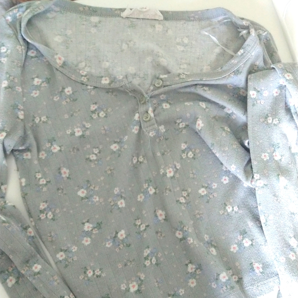 Pink rose green daisy long sleeve shirt